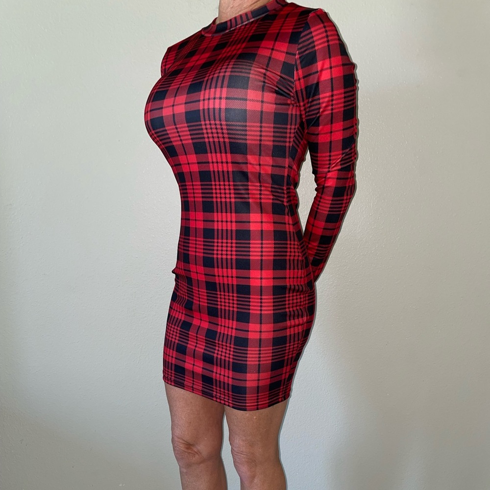 Plaid stretchy fitted soft mid length back zip up, size small